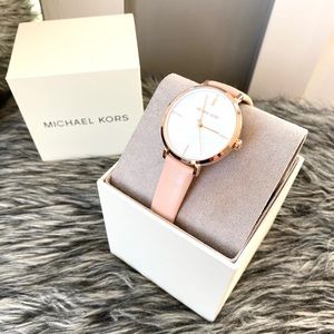 NWT authentic MK mother pearl rosegold blush